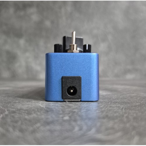 Donner Blues Drive (Used)